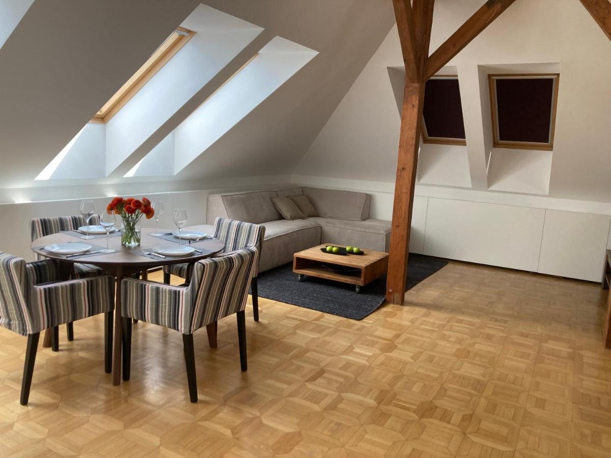 Vynimocny Apartman V Staromestskej Vile S Vyhladom Na Hrad Bratislava Dış mekan fotoğraf