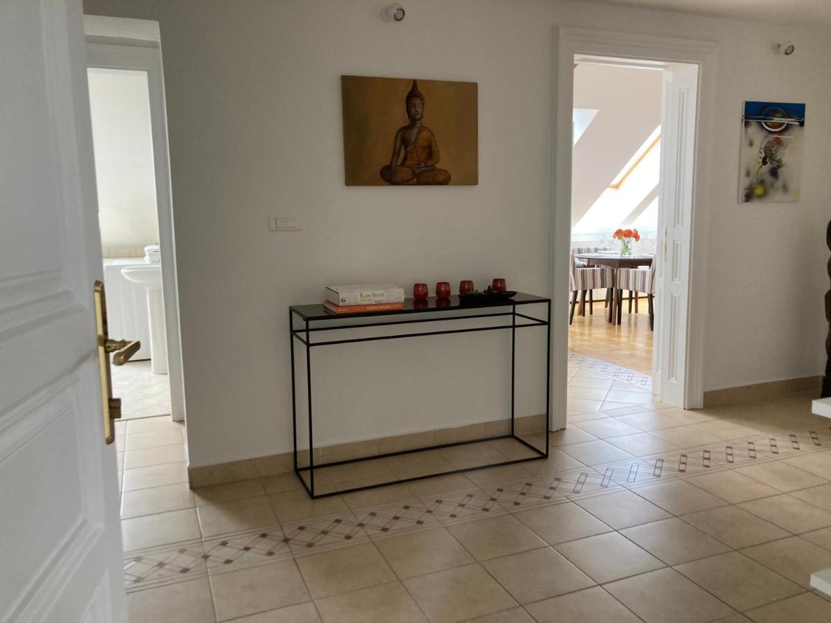 Vynimocny Apartman V Staromestskej Vile S Vyhladom Na Hrad Bratislava Dış mekan fotoğraf