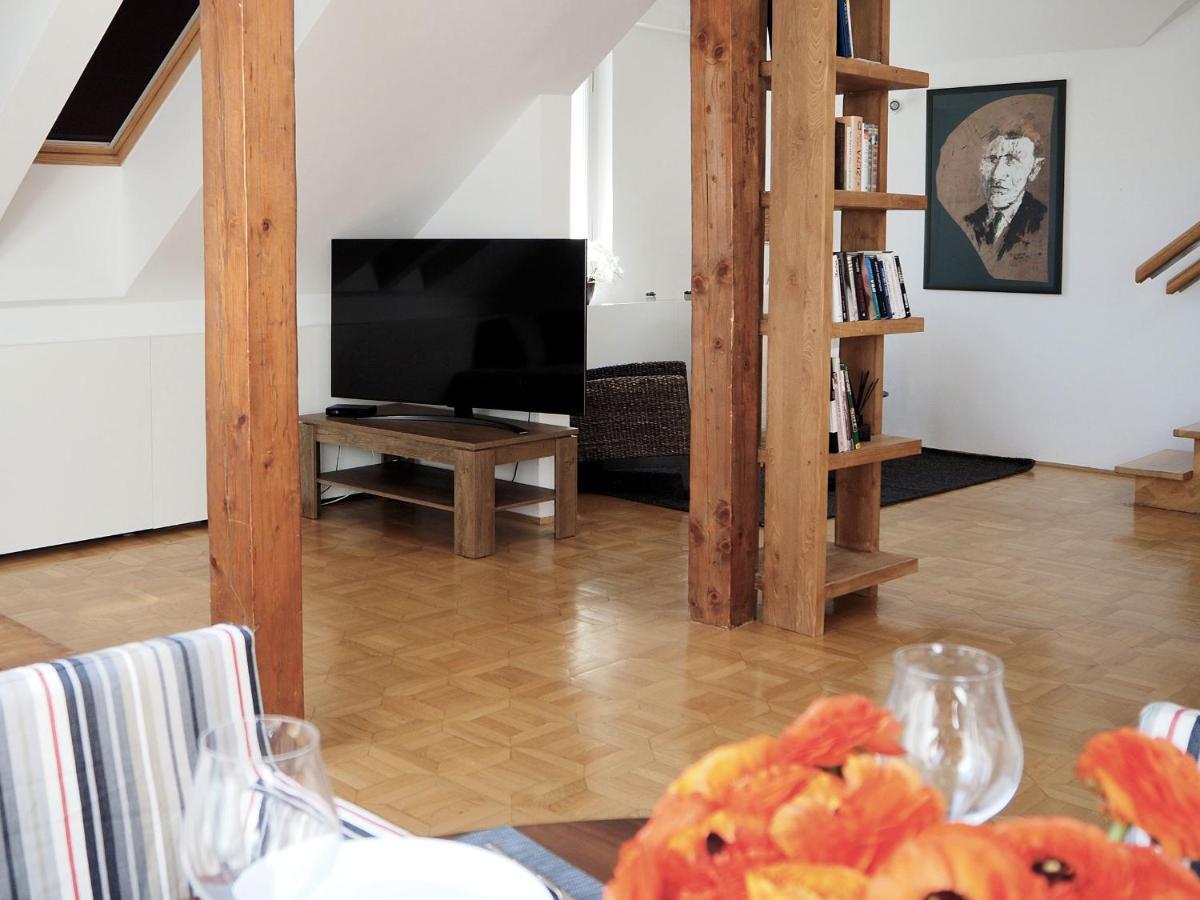 Vynimocny Apartman V Staromestskej Vile S Vyhladom Na Hrad Bratislava Dış mekan fotoğraf